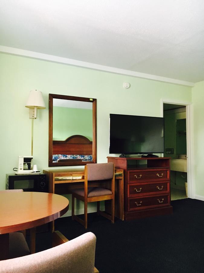 Relax Inn Folkston Buitenkant foto